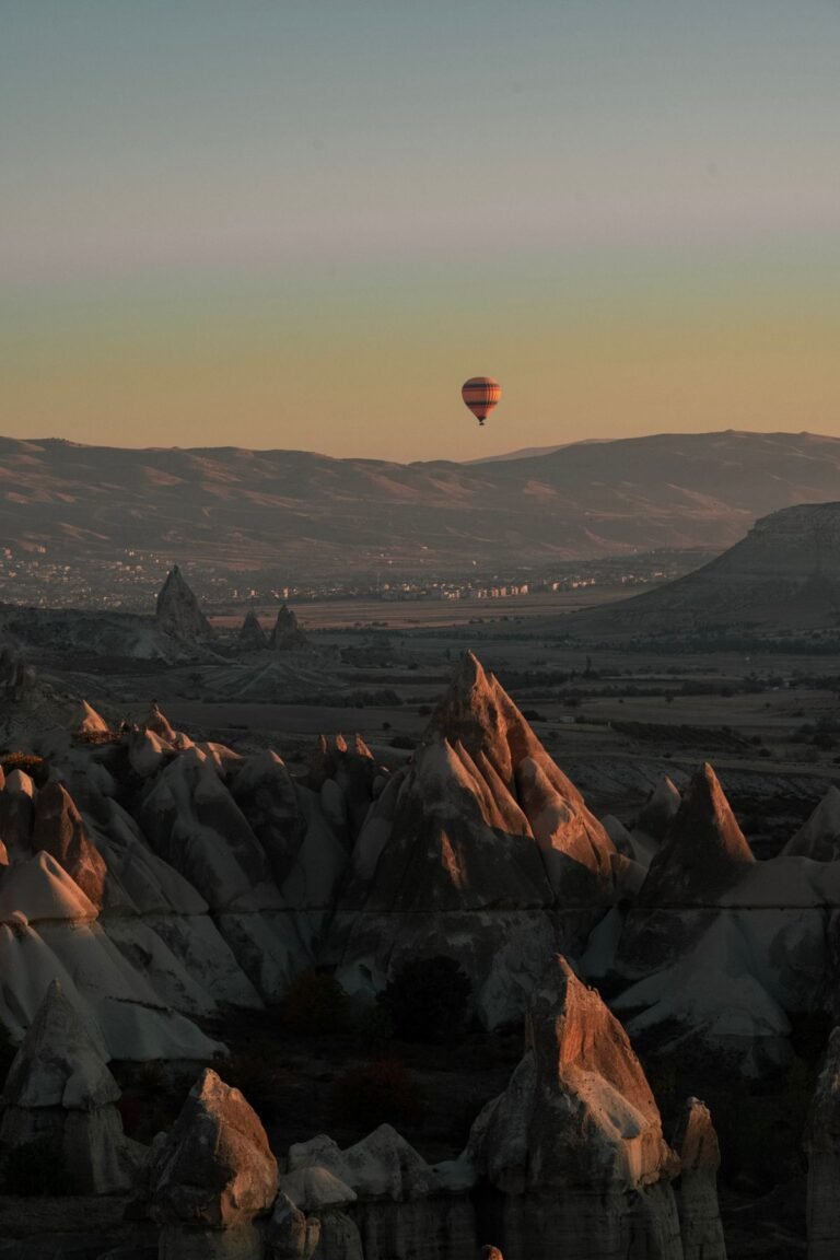 Cappadocia Hot Air Balloon: Goreme, Cave Hotels and the Fairy Chimneys
