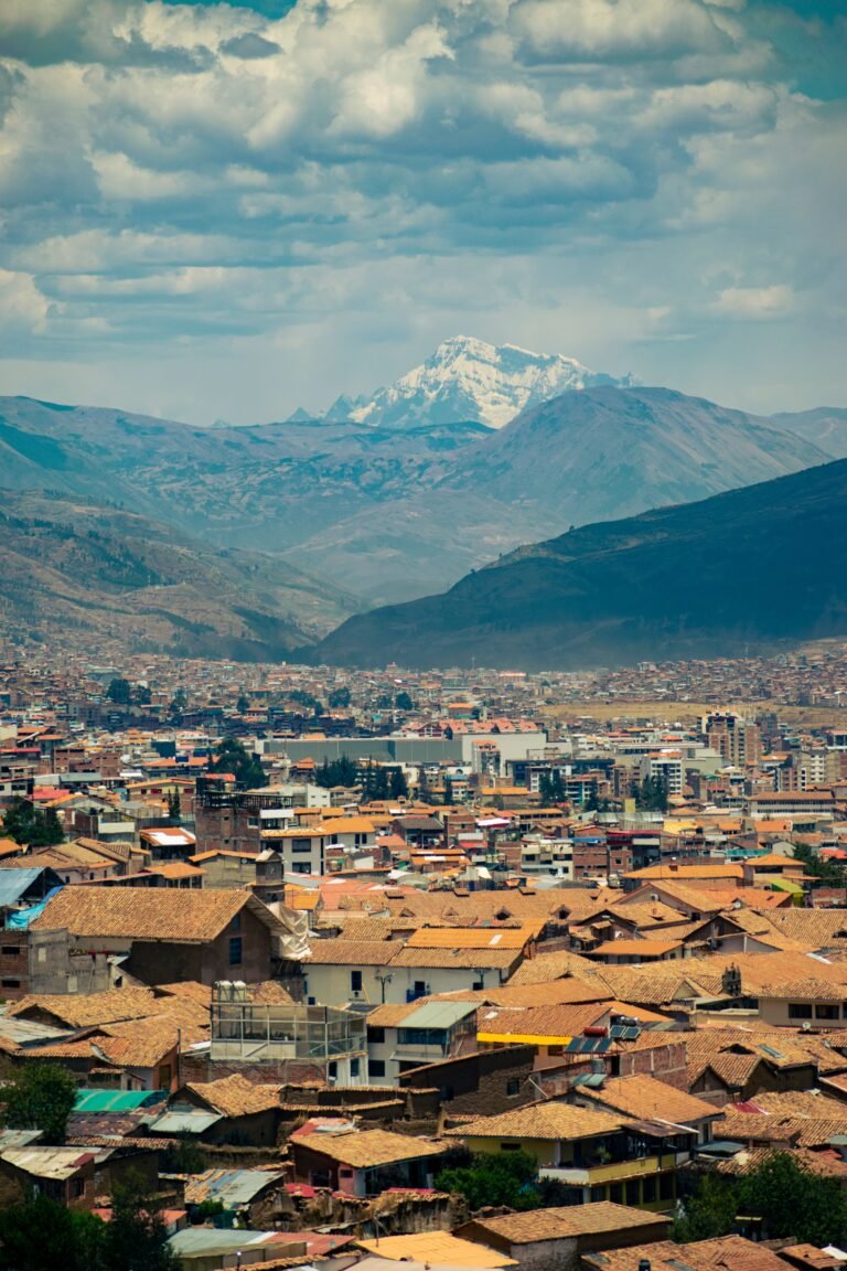 Cusco Travel Guide: Altitude, Transport, and Where to Stay Before Machu Picchu