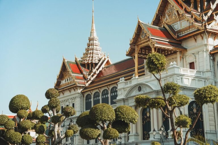 Grand Palace Bangkok: Dress Code, Entry Rules, and Visitor Tips