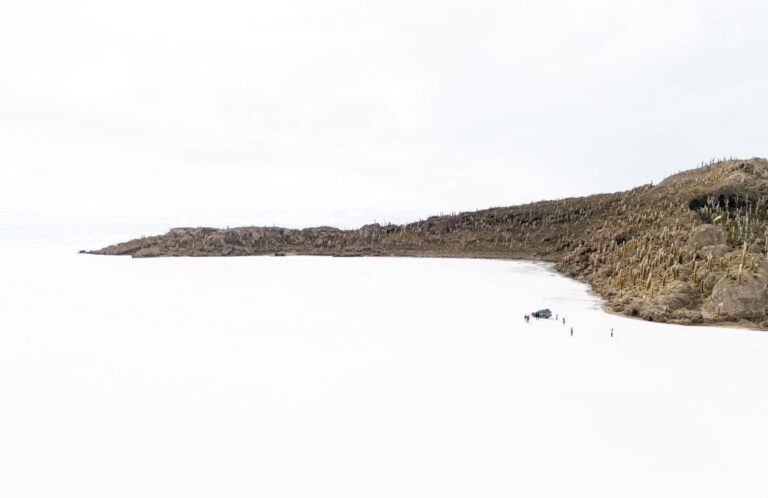 Salar de Uyuni Tour: How to Get There, Where to Stay & Getting Around